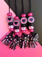 Load image into Gallery viewer, XOXO Lanyard