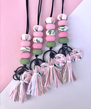 Load image into Gallery viewer, Sage Petal Lanyard