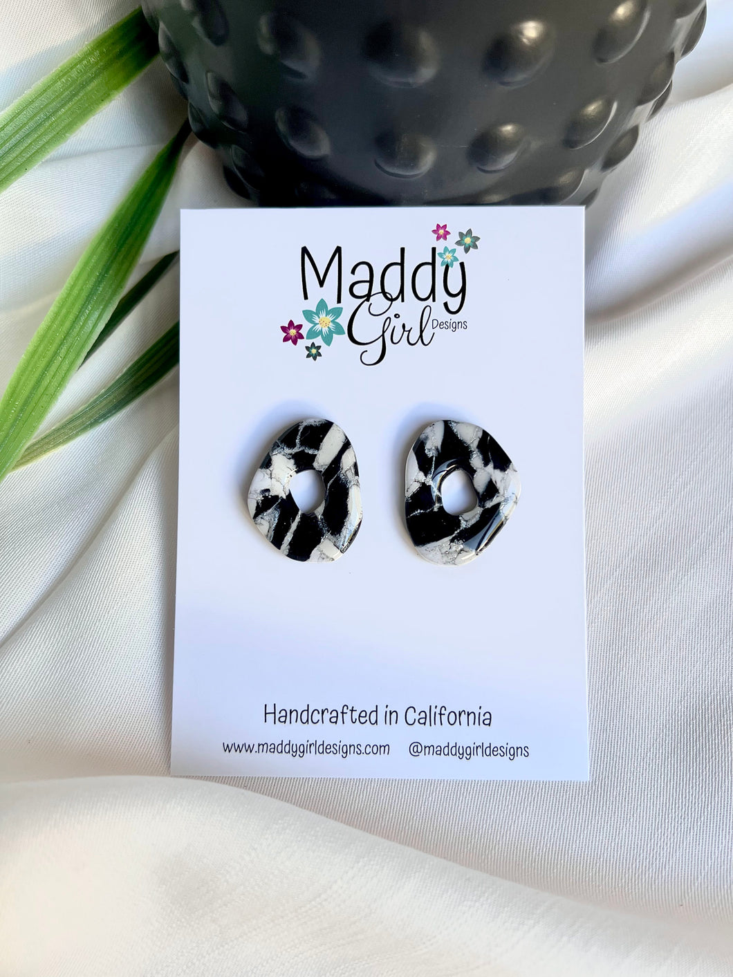 Heart of Stone Abstract Circle Statement Stud