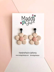 Dashing Daisies Flower Dangles (Off White & Peachy)